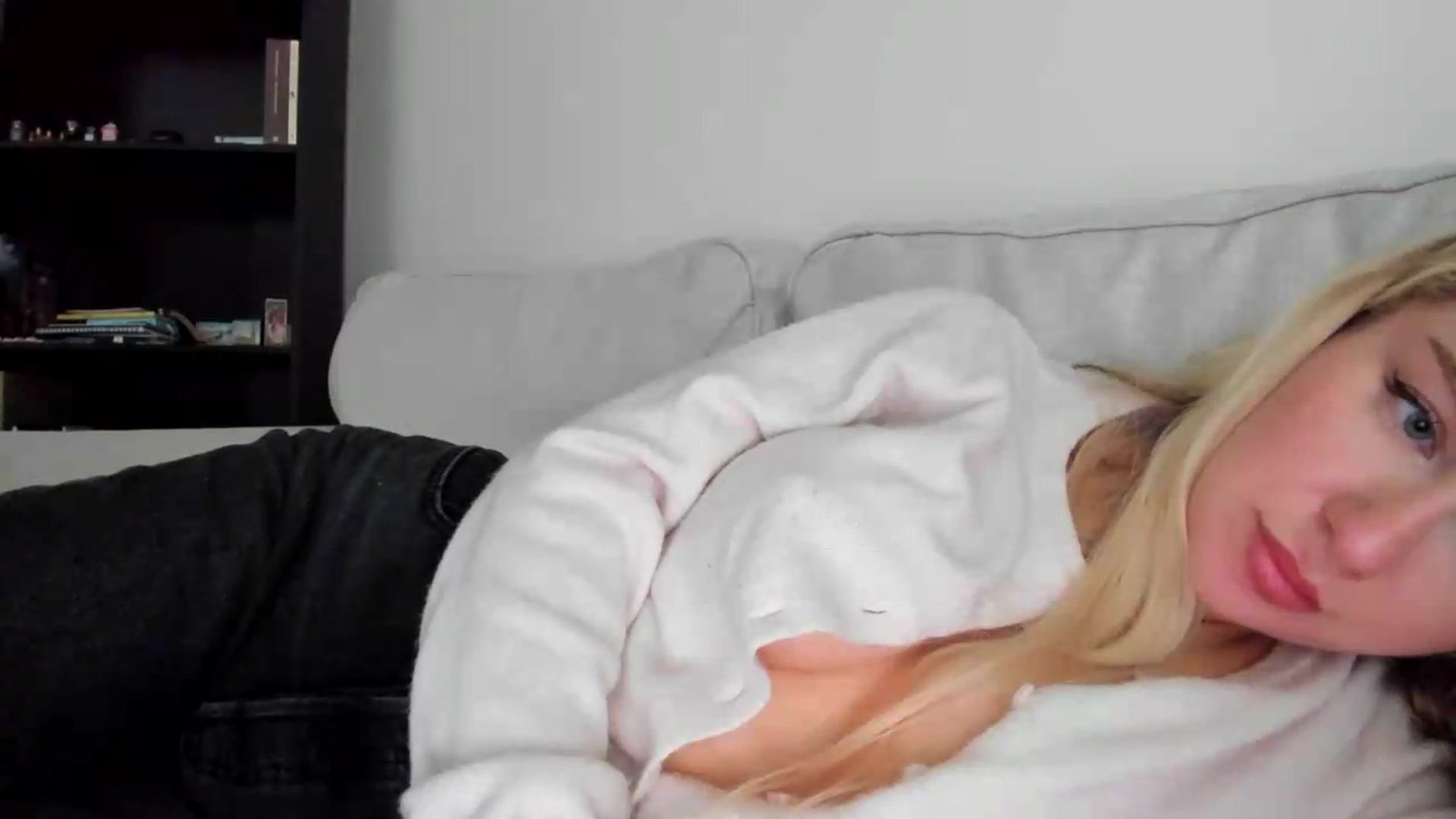 Gallery image thumbnail from pixelatedgirl's myfreecams stream on, 06/20/2026, 14:32 image 19 of 20