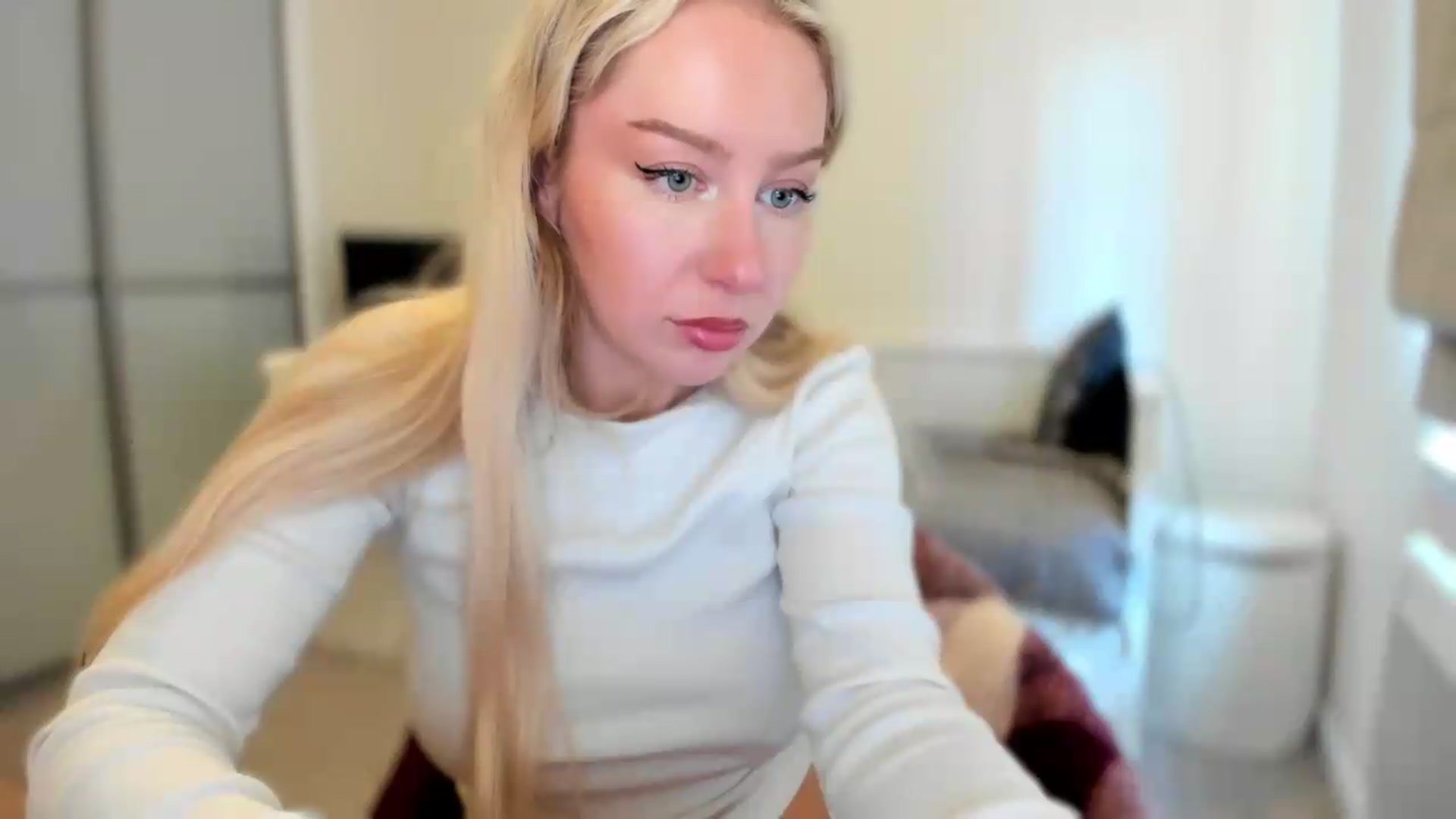 Gallery image thumbnail from pixelatedgirl's myfreecams stream on, 06/20/2026, 17:47 image 17 of 20