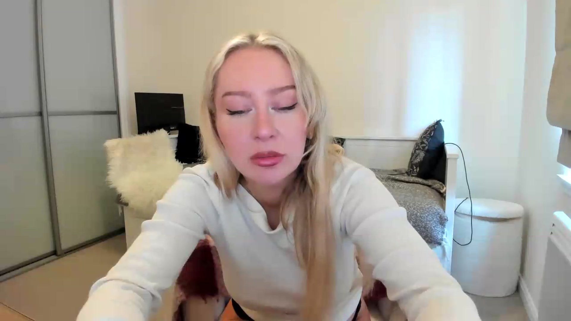 Gallery image thumbnail from pixelatedgirl's myfreecams stream on, 06/20/2026, 17:47 image 2 of 20