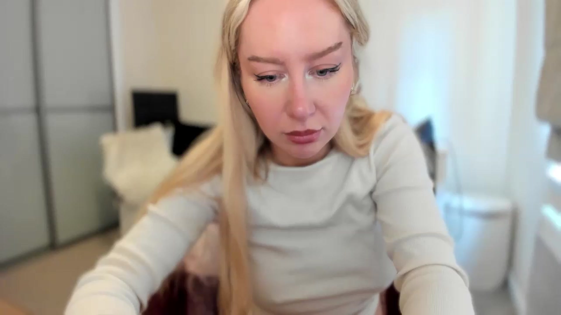 Gallery image thumbnail from pixelatedgirl's myfreecams stream on, 06/20/2026, 17:47 image 12 of 20