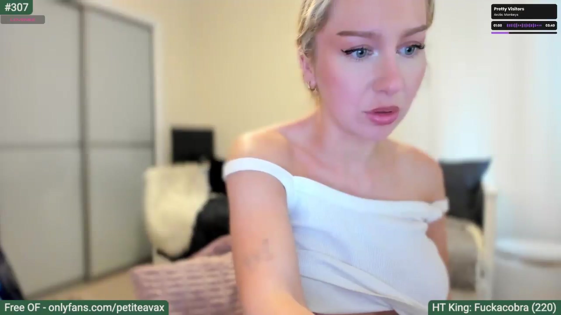 Gallery image thumbnail from pixelatedgirl's myfreecams stream on, 06/26/2026, 17:17 image 10 of 20