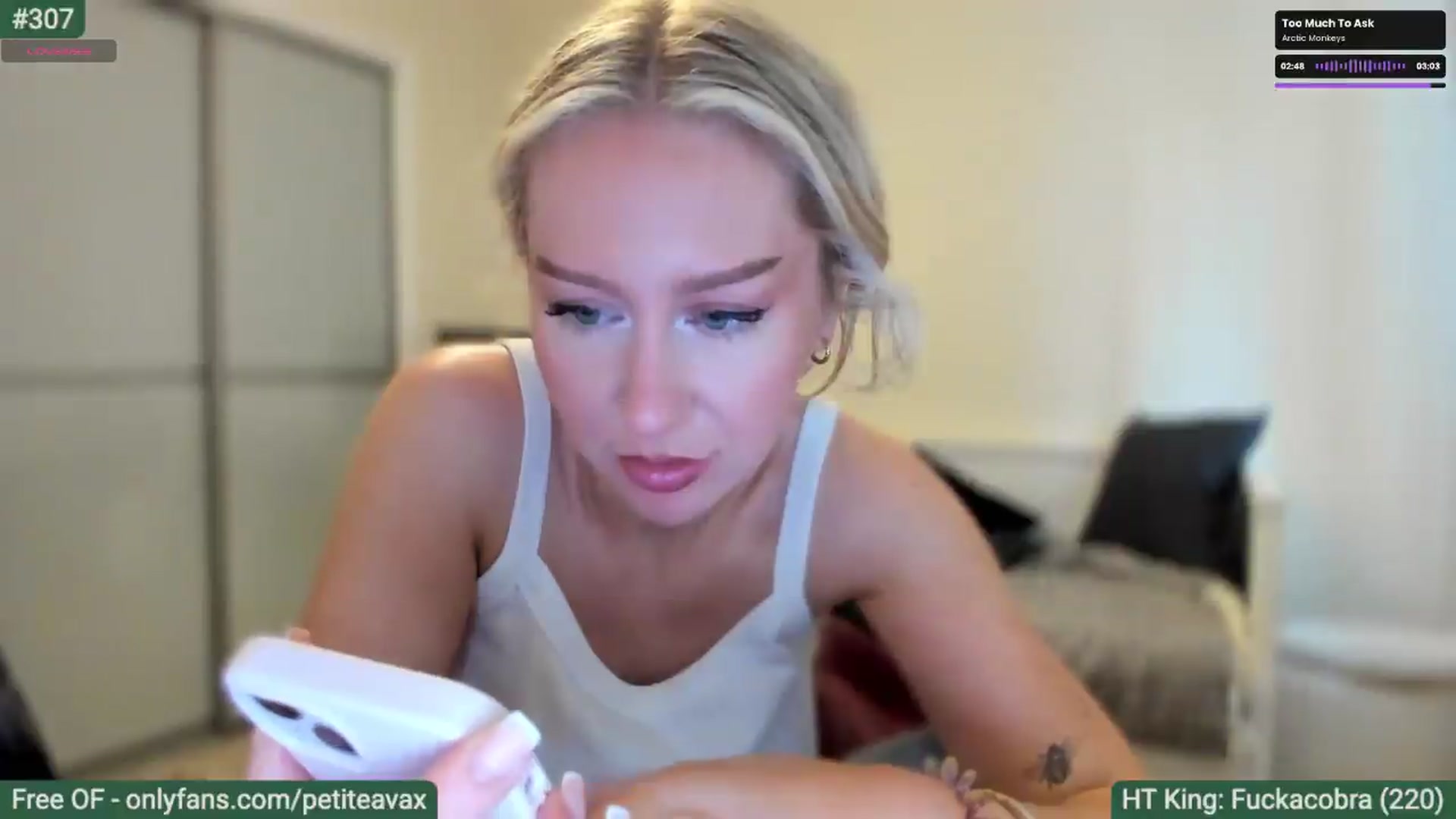 Gallery image thumbnail from pixelatedgirl's myfreecams stream on, 06/26/2026, 17:17 image 6 of 20