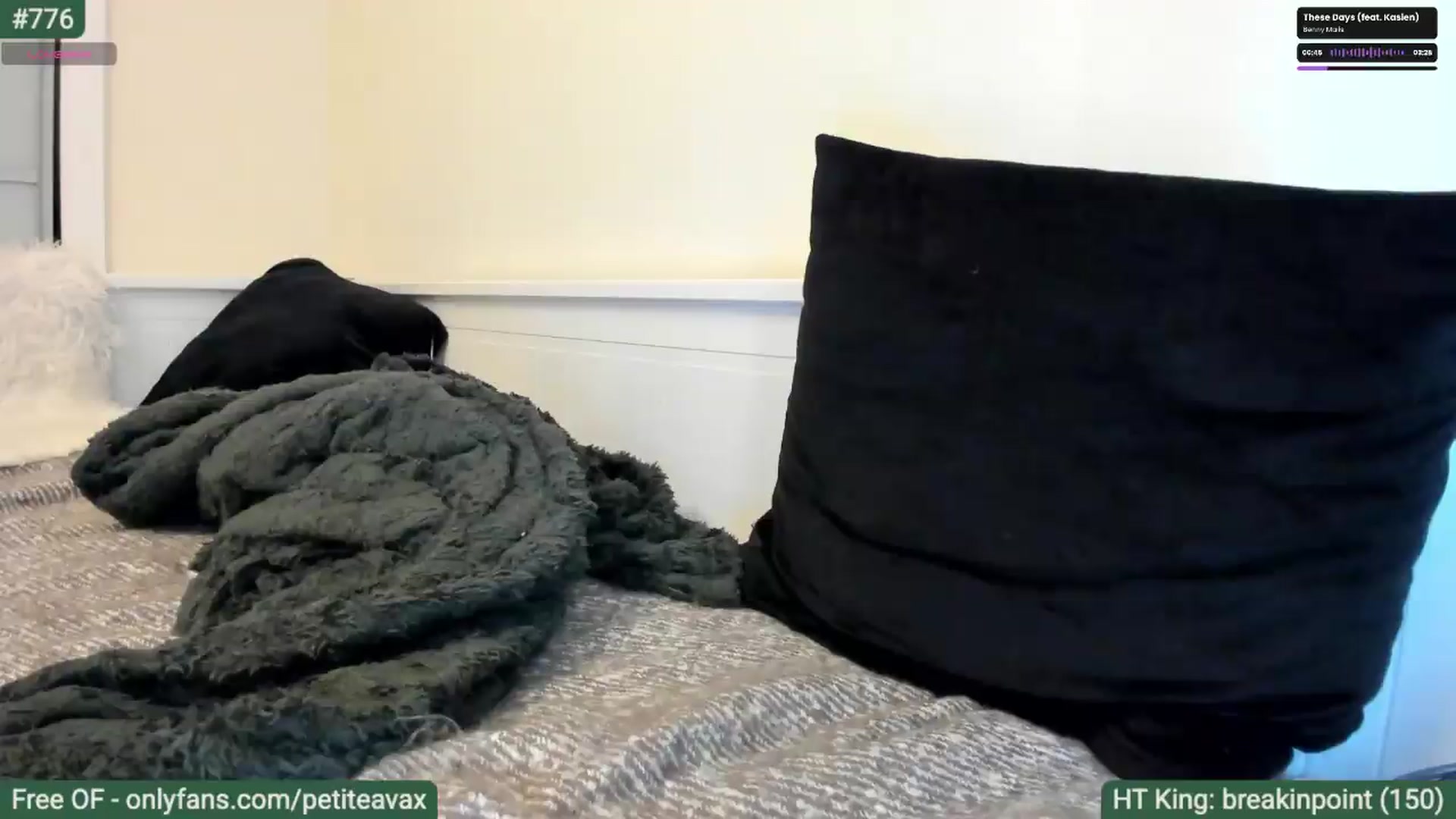 Gallery image thumbnail from pixelatedgirl's myfreecams stream on, 07/07/2026, 18:27 image 15 of 20