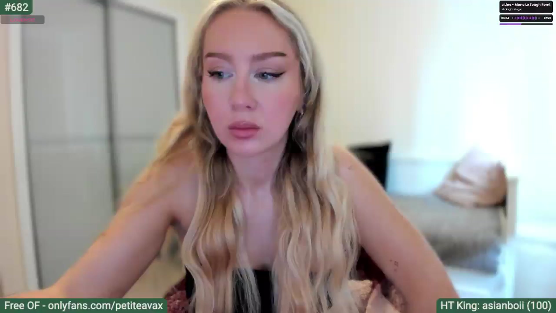 Gallery image thumbnail from pixelatedgirl's myfreecams stream on, 07/14/2026, 13:34 image 18 of 20