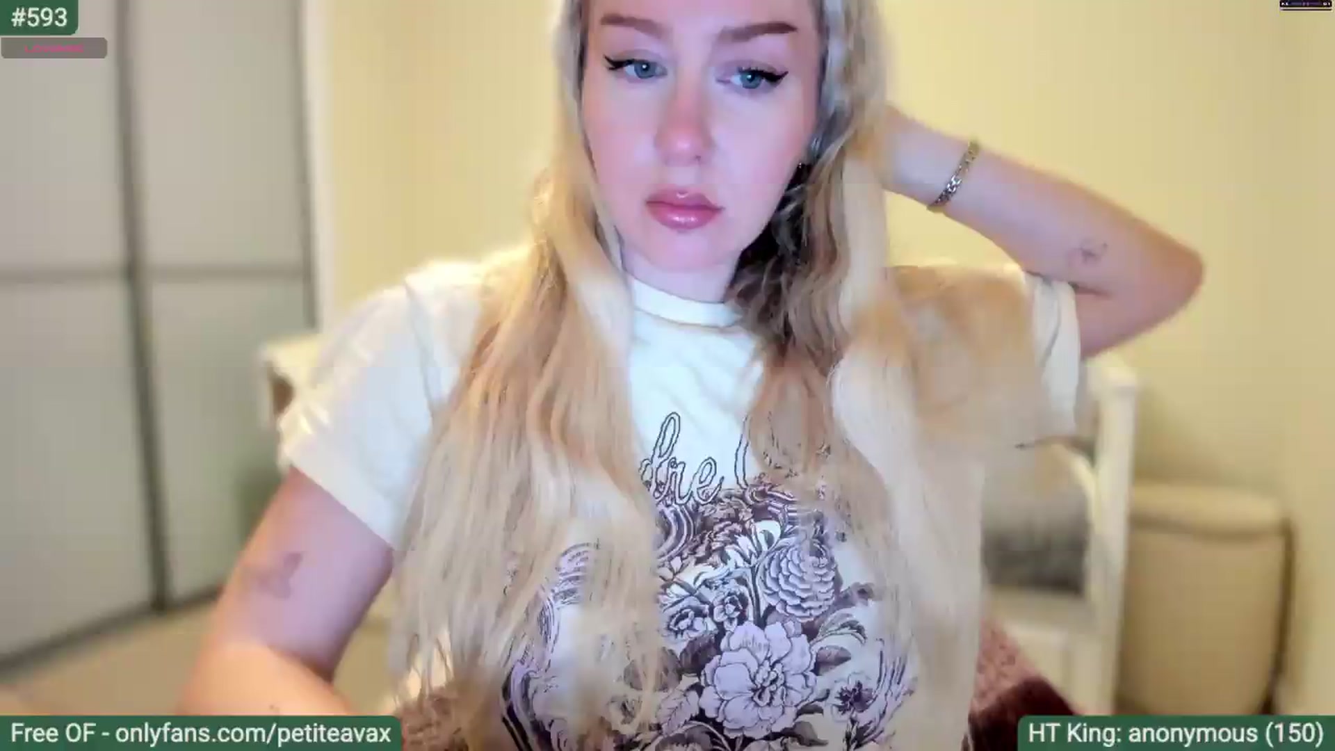 Gallery image thumbnail from pixelatedgirl's myfreecams stream on, 07/14/2026, 21:28 image 7 of 20