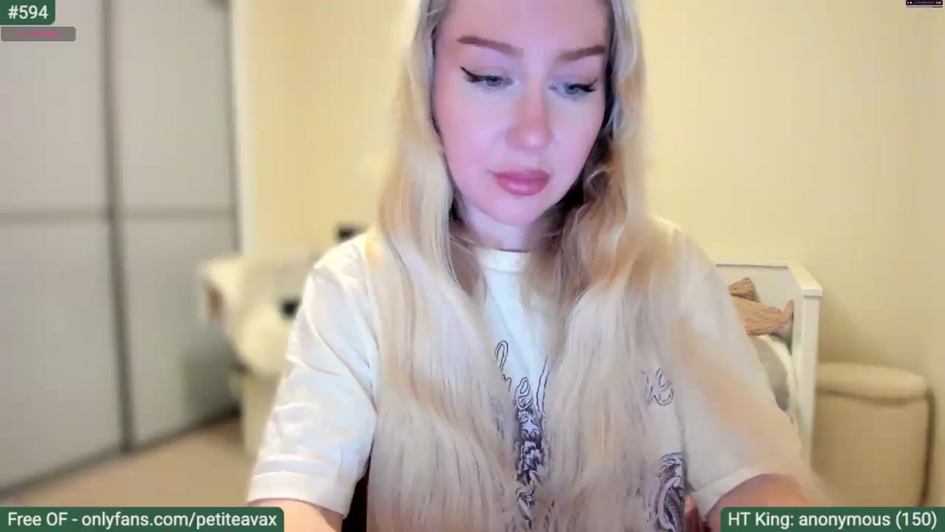 Gallery image thumbnail from pixelatedgirl's myfreecams stream on, 07/14/2026, 21:28 image 19 of 20