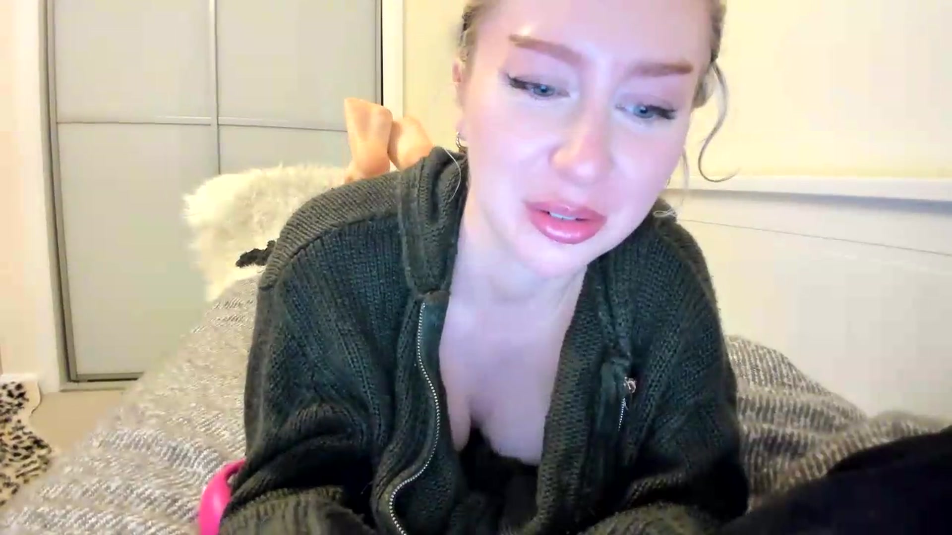 Gallery image thumbnail from pixelatedgirl's myfreecams stream on, 07/15/2026, 20:29 image 20 of 20