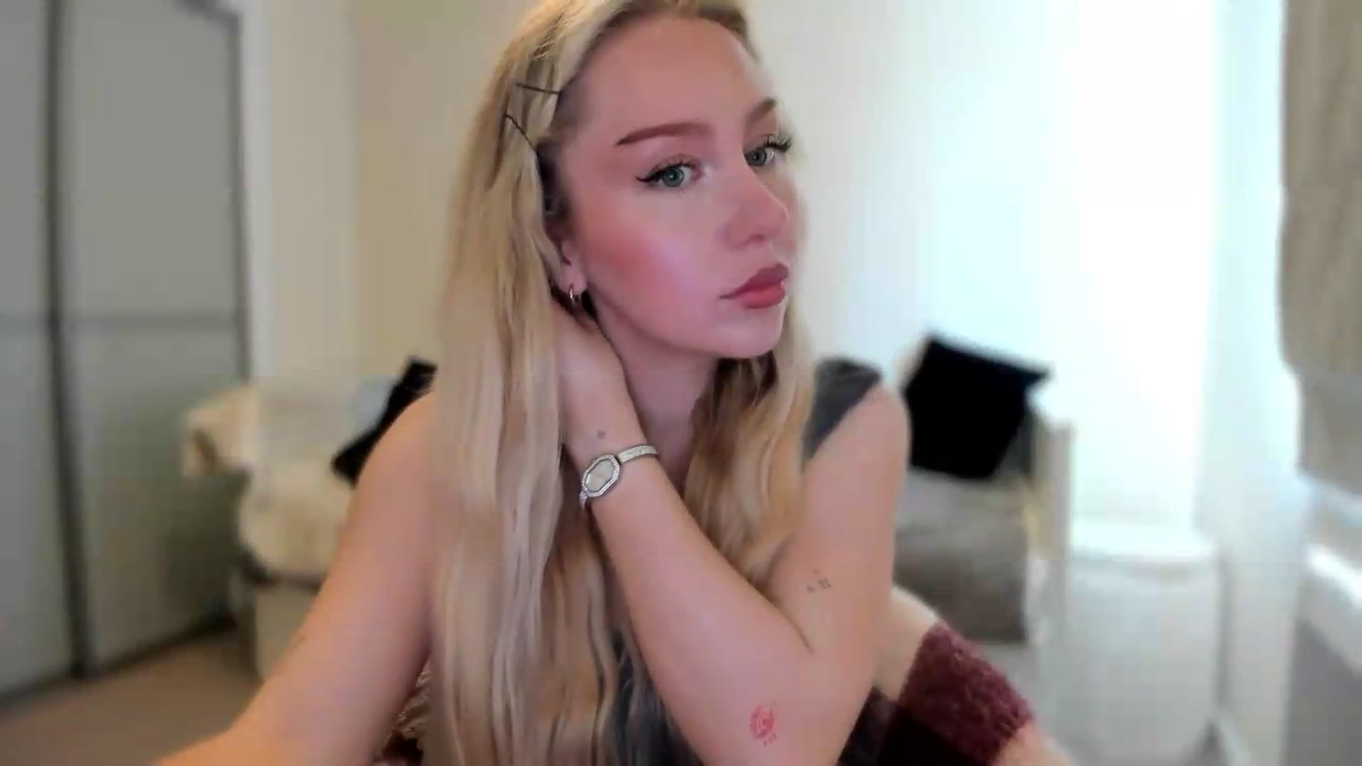 Gallery image thumbnail from pixelatedgirl's myfreecams stream on, 07/16/2026, 12:50 image 13 of 20