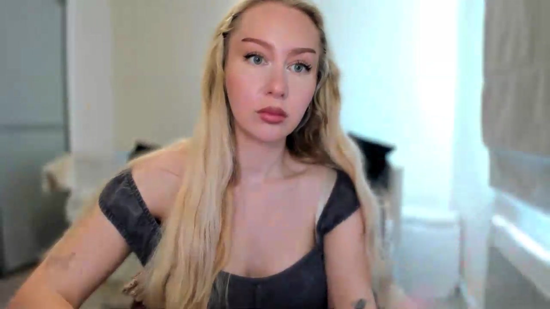 Gallery image thumbnail from pixelatedgirl's myfreecams stream on, 07/16/2026, 12:50 image 6 of 20
