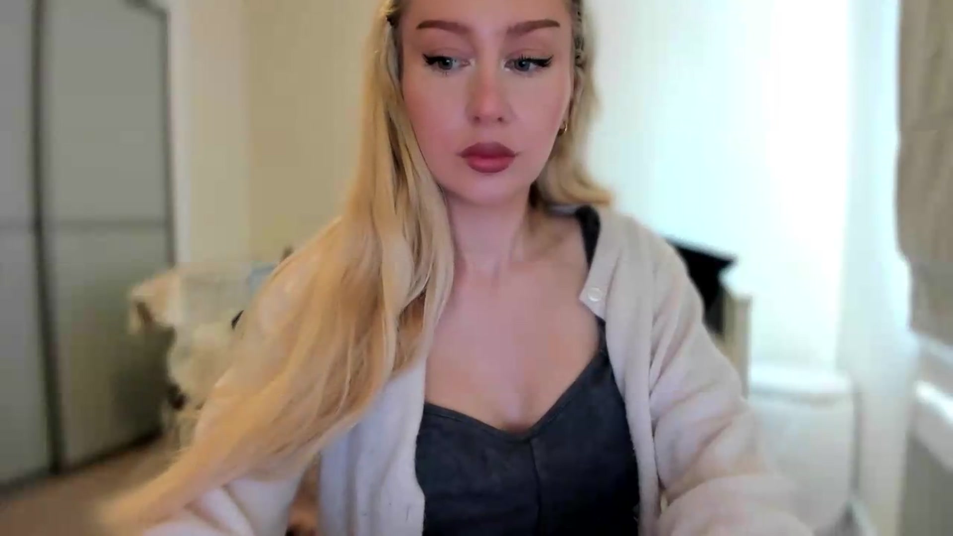 Gallery image thumbnail from pixelatedgirl's myfreecams stream on, 07/16/2026, 12:50 image 19 of 20