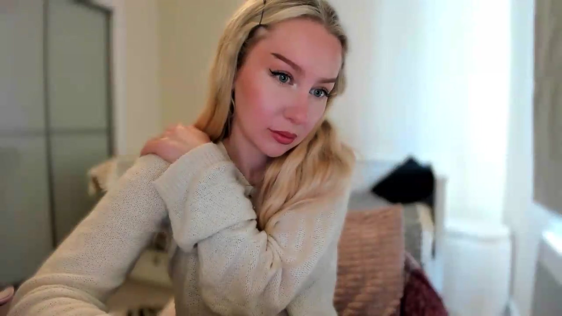 Gallery image thumbnail from pixelatedgirl's myfreecams stream on, 07/17/2026, 11:33 image 7 of 20