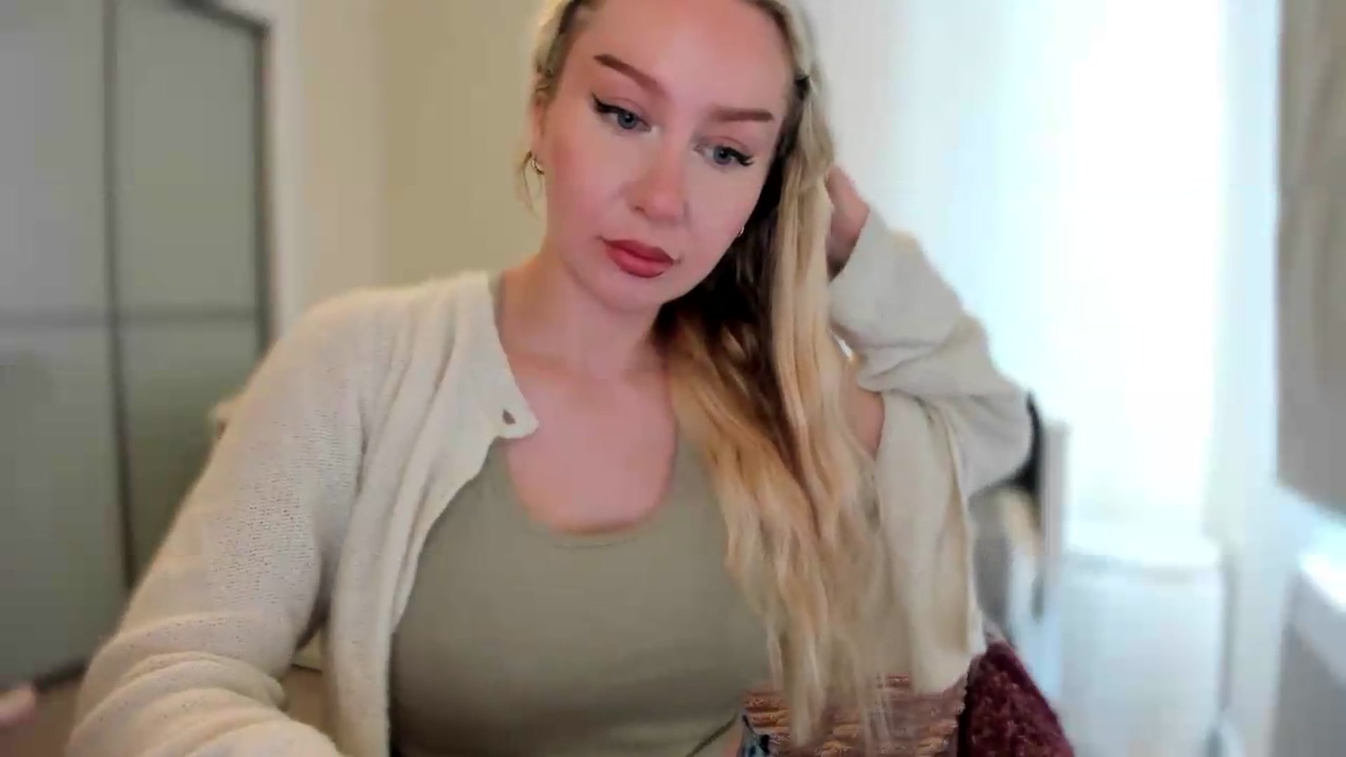 Gallery image thumbnail from pixelatedgirl's myfreecams stream on, 07/17/2026, 11:33 image 6 of 20