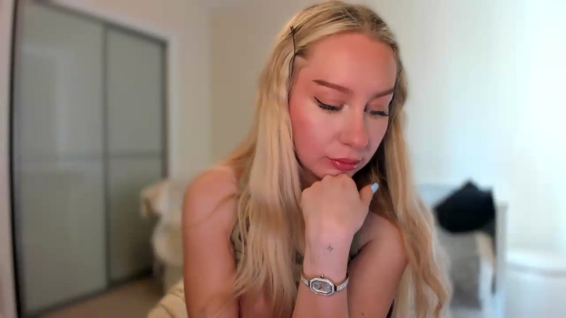 Gallery image thumbnail from pixelatedgirl's myfreecams stream on, 07/17/2026, 13:05 image 11 of 20