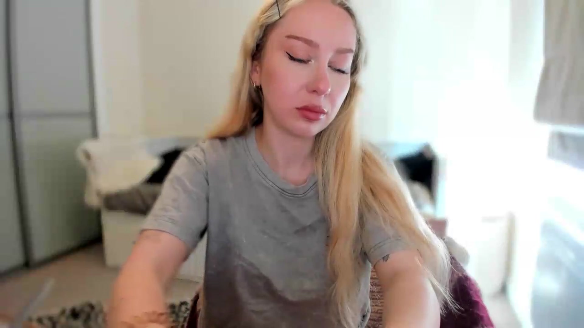 Gallery image thumbnail from pixelatedgirl's myfreecams stream on, 07/18/2026, 15:48 image 12 of 20