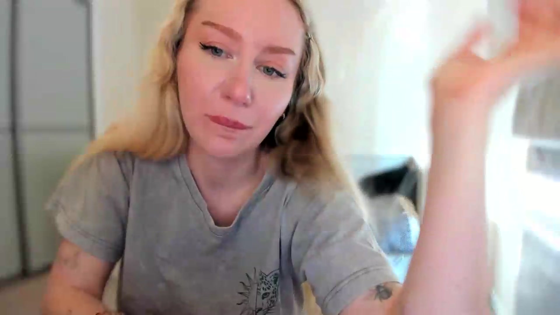 Gallery image thumbnail from pixelatedgirl's myfreecams stream on, 07/18/2026, 15:48 image 18 of 20
