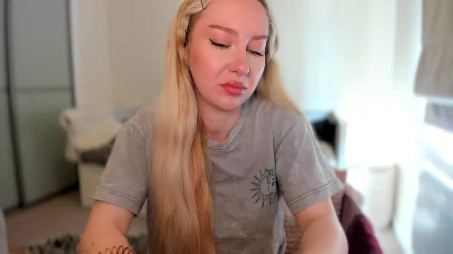 Gallery image thumbnail from pixelatedgirl's myfreecams stream on, 07/18/2026, 15:48 image 11 of 20