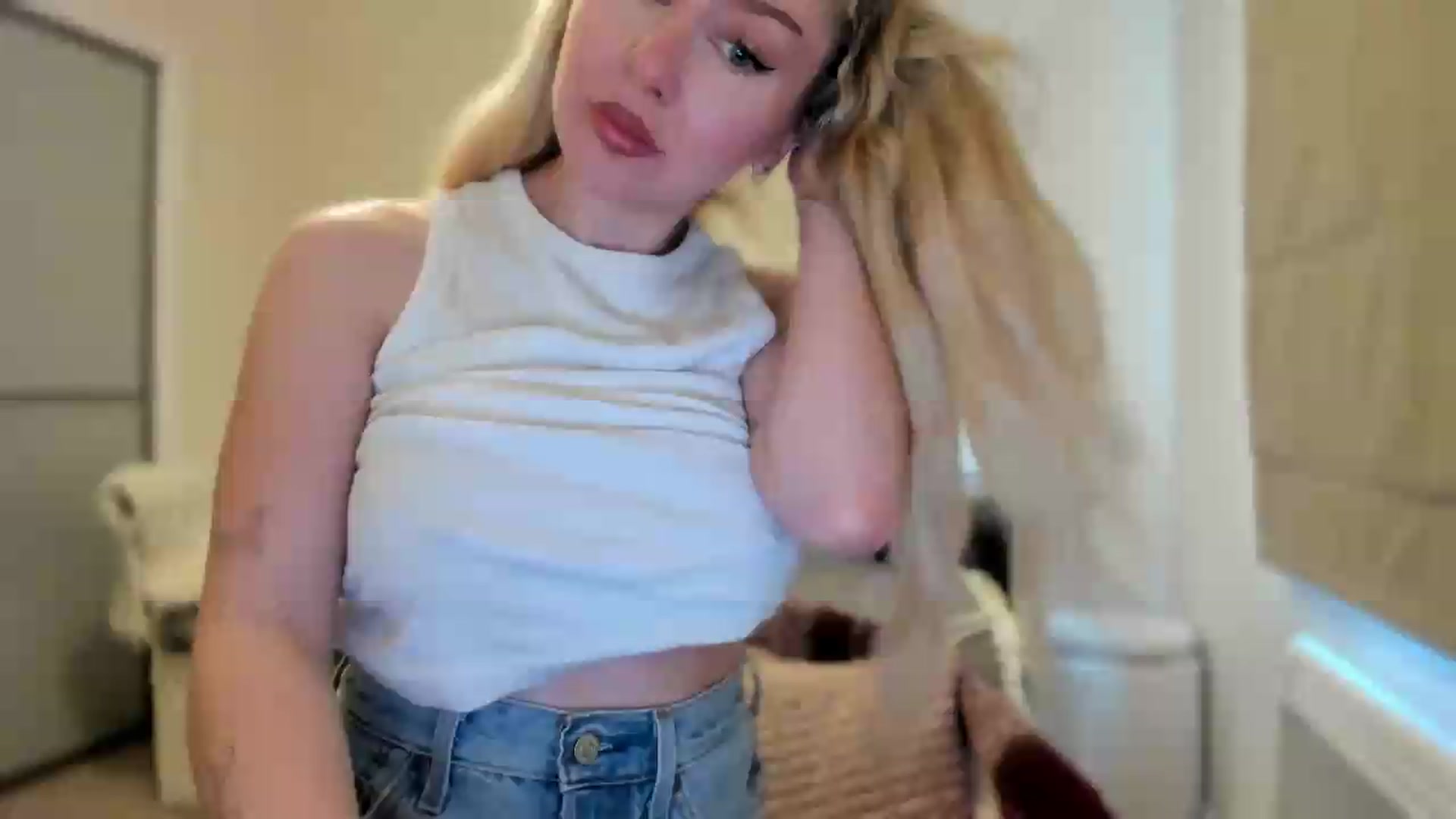 Gallery image thumbnail from pixelatedgirl's myfreecams stream on, 07/18/2026, 19:52 image 2 of 20