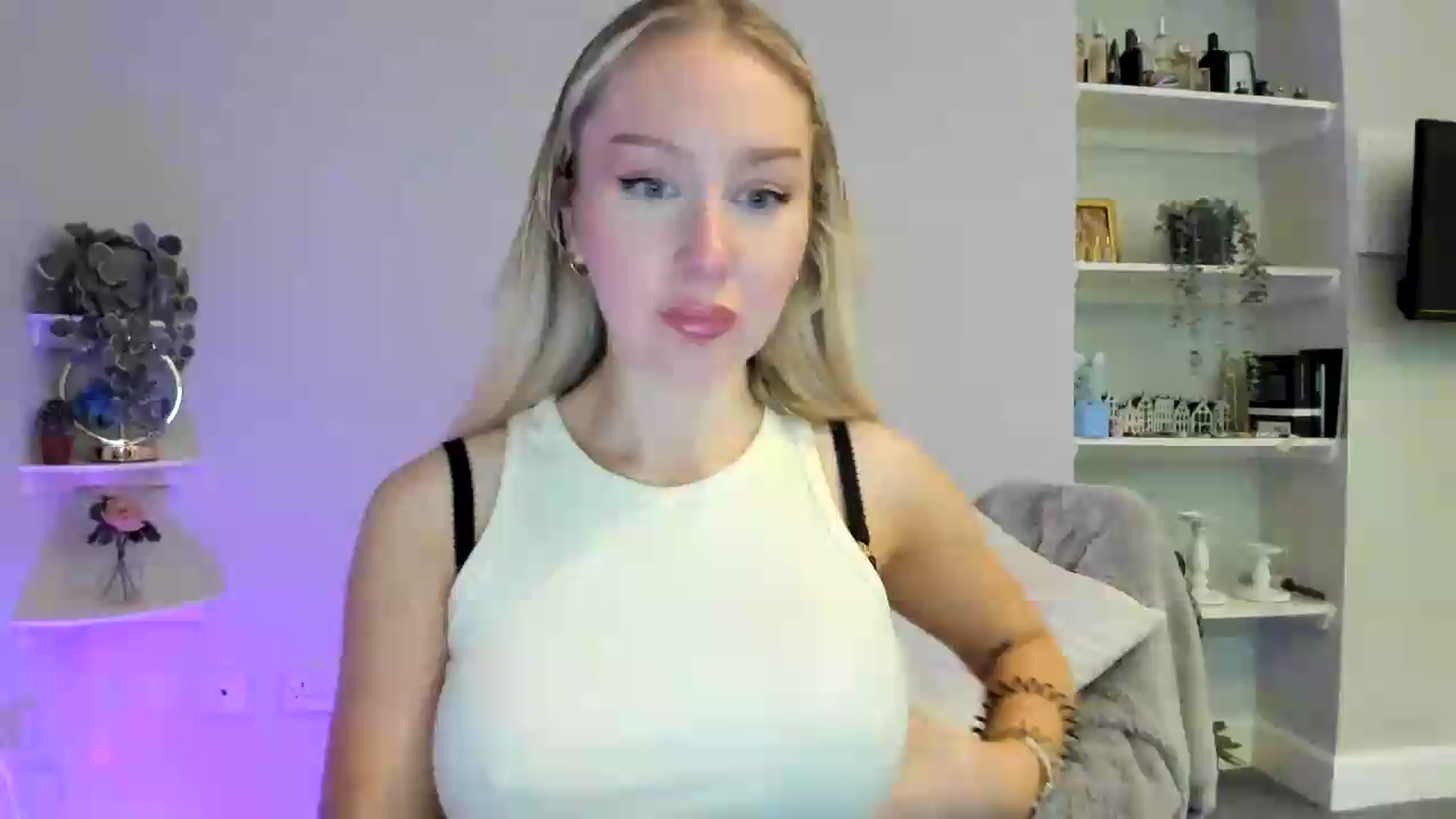 Gallery image thumbnail from pixelatedprincess's myfreecams stream on, 06/09/2026, 18:50 image 1 of 20