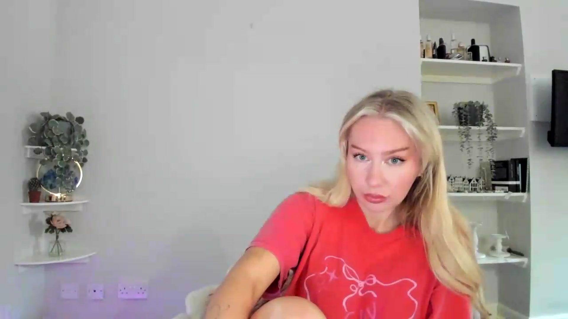Gallery image thumbnail from pixelatedprincess's myfreecams stream on, 06/11/2026, 07:03 image 7 of 20