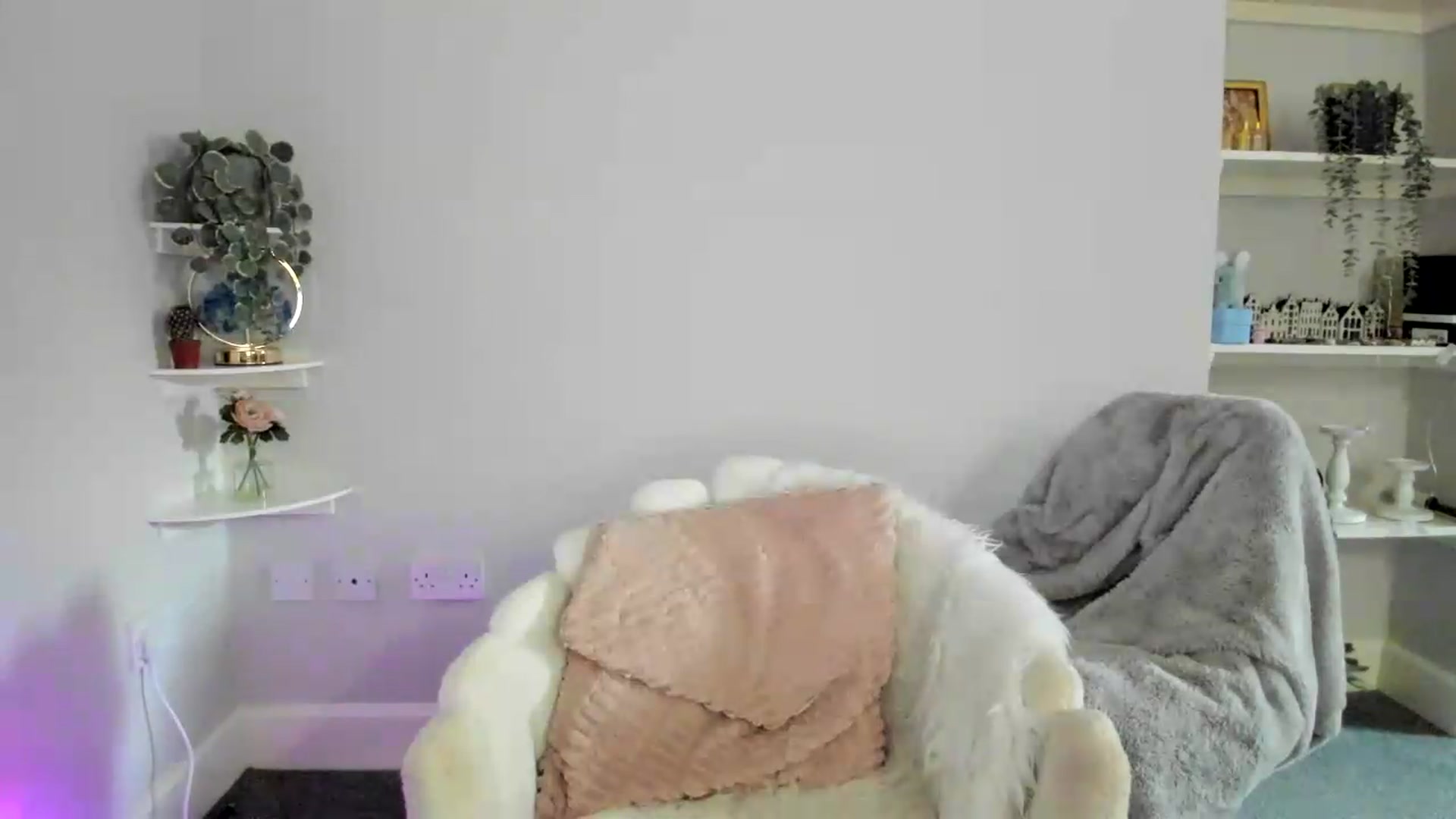 Gallery image thumbnail from pixelatedprincess's myfreecams stream on, 06/11/2026, 07:03 image 19 of 20