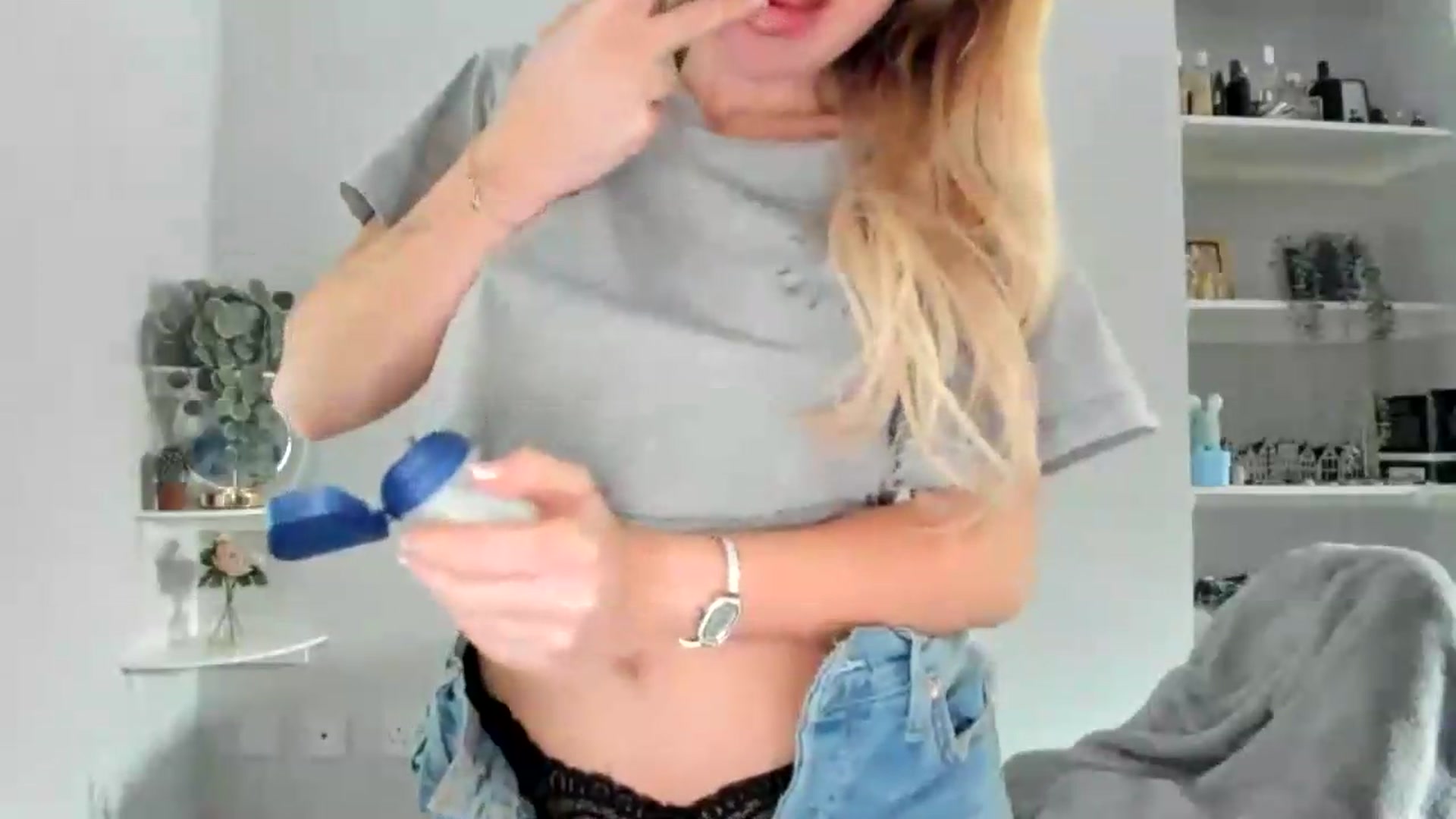 Gallery image thumbnail from pixelatedprincess's myfreecams stream on, 06/11/2026, 10:48 image 19 of 20