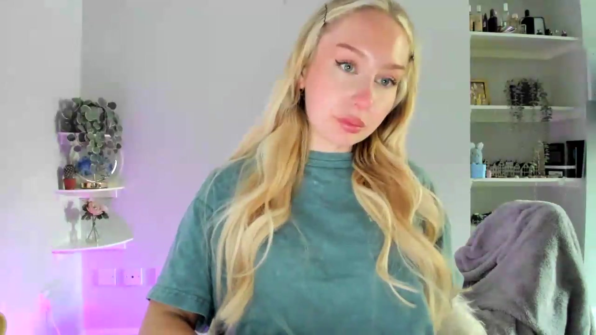 Gallery image thumbnail from pixelatedprincess's myfreecams stream on, 06/11/2026, 12:32 image 20 of 20