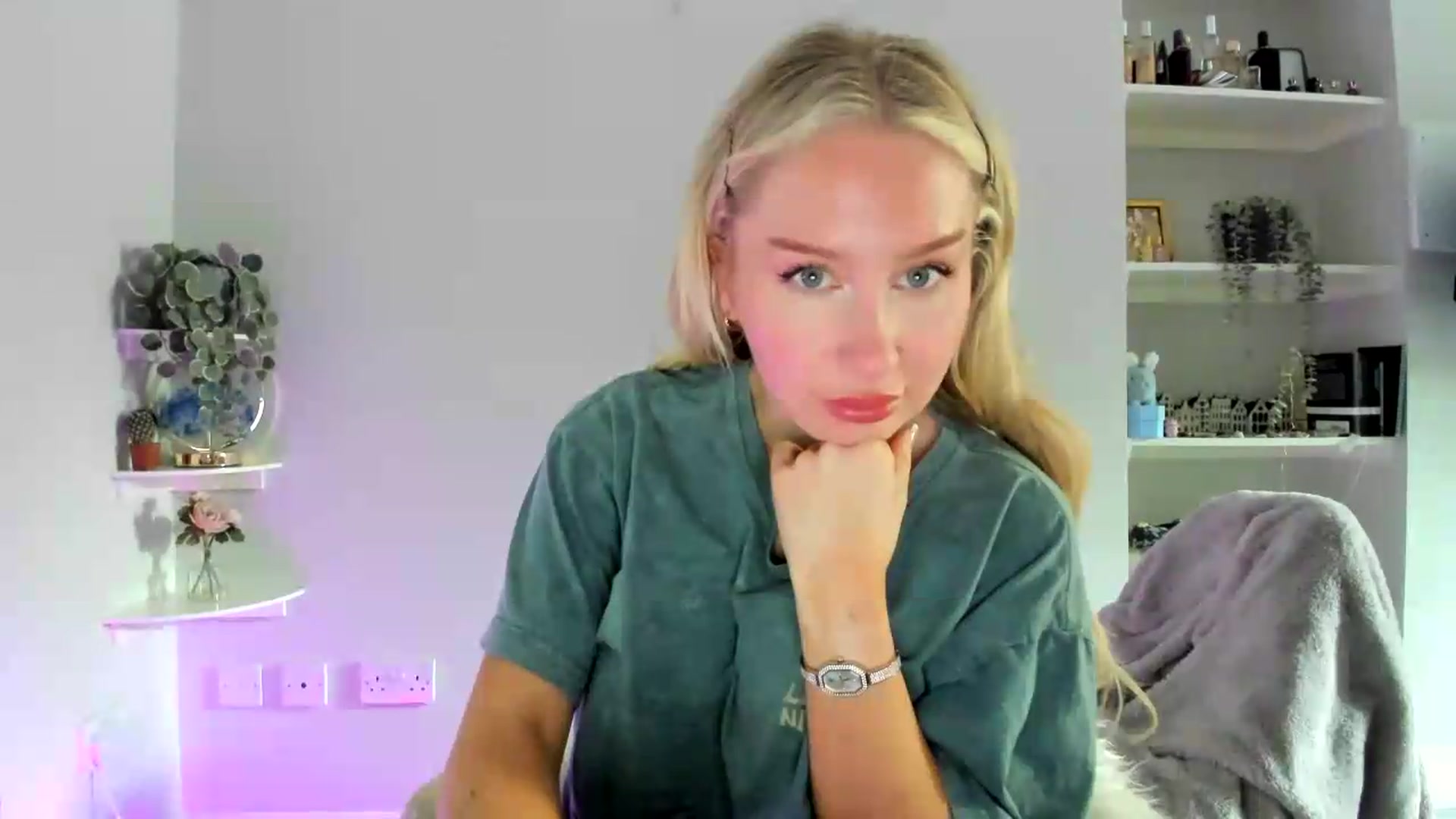 Gallery image thumbnail from pixelatedprincess's myfreecams stream on, 06/11/2026, 13:59 image 12 of 20