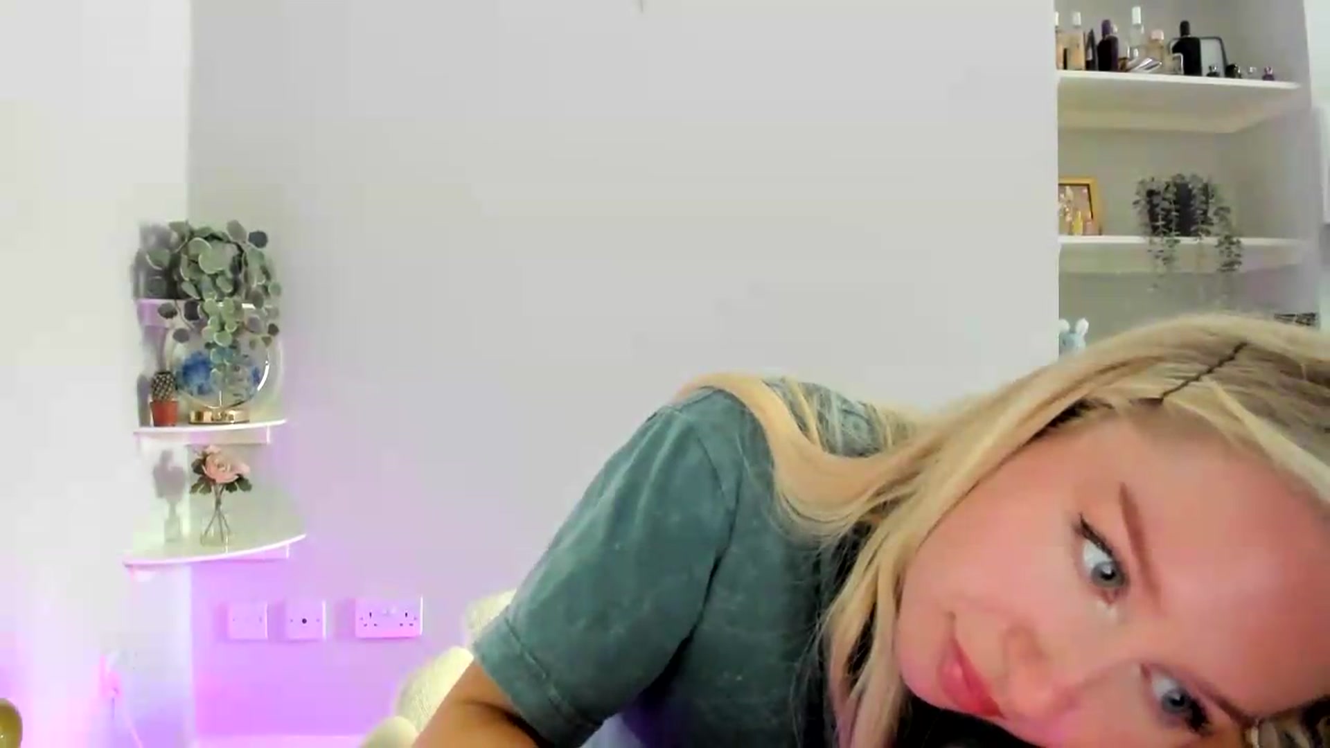 Gallery image thumbnail from pixelatedprincess's myfreecams stream on, 06/11/2026, 13:59 image 3 of 20