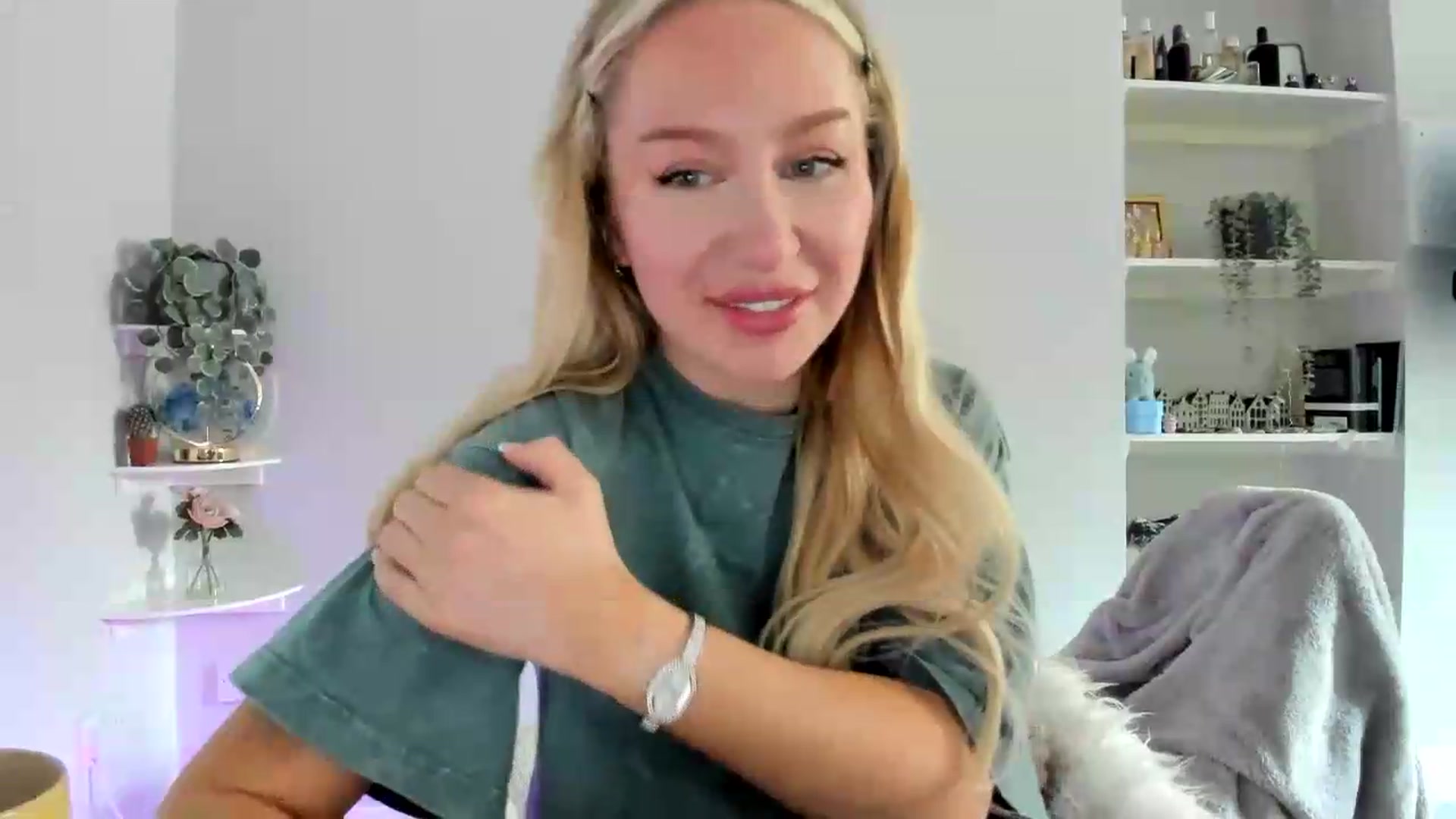 Gallery image thumbnail from pixelatedprincess's myfreecams stream on, 06/11/2026, 13:59 image 18 of 20