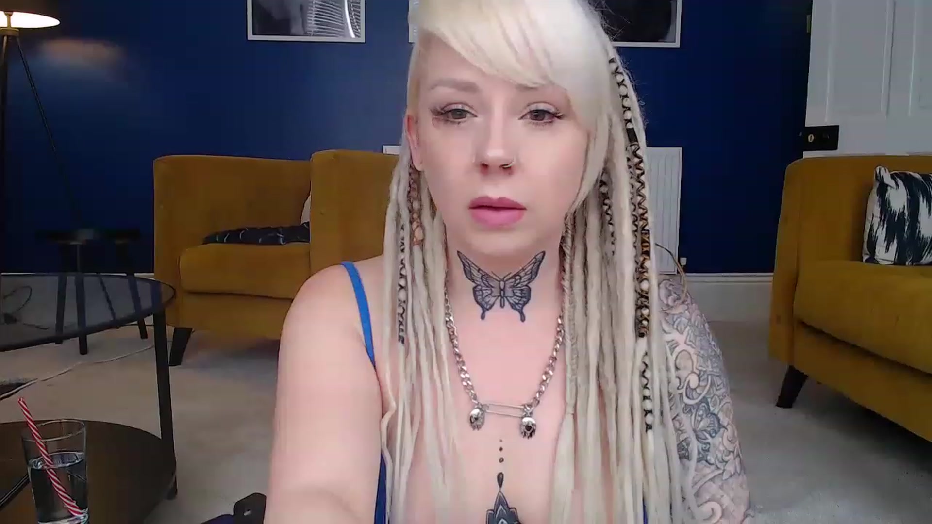 Gallery image thumbnail from pixieDread's myfreecams stream on, 04/03/2023, 12:11 image 4 of 20
