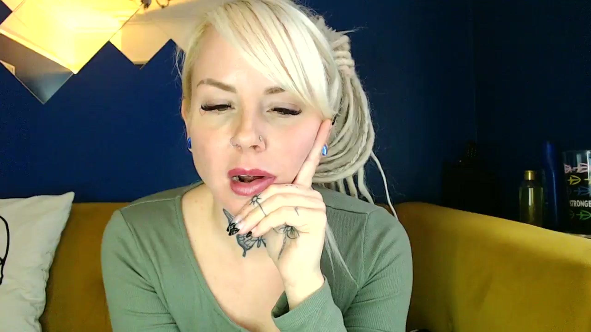 Gallery image thumbnail from pixieDread's myfreecams stream on, 11/05/2024, 14:01 image 6 of 20