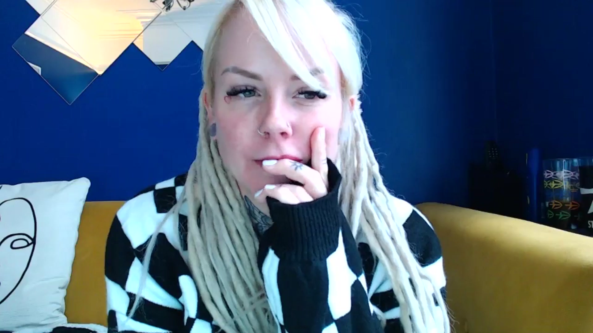 Gallery image thumbnail from pixieDread's myfreecams stream on, 11/12/2024, 13:31 image 10 of 20