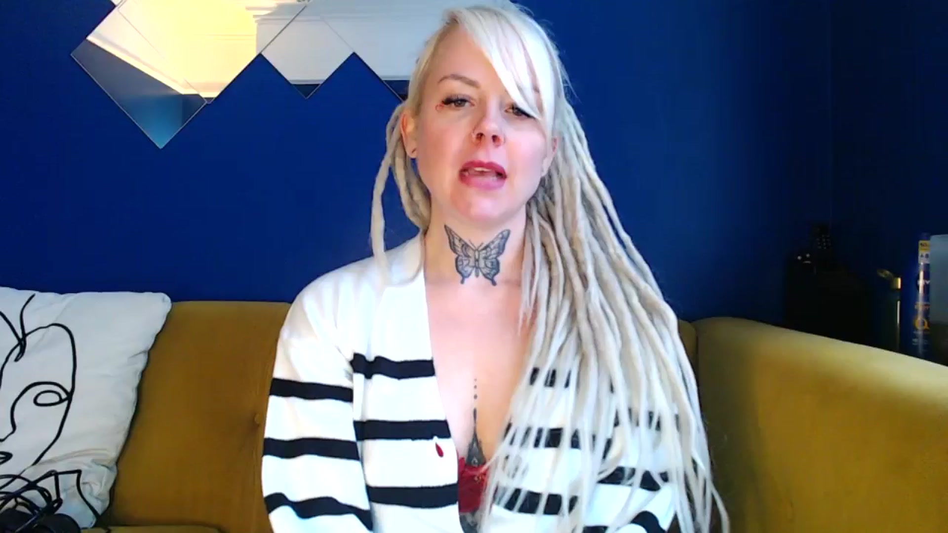Gallery image thumbnail from pixieDread's myfreecams stream on, 11/19/2024, 12:35 image 4 of 20