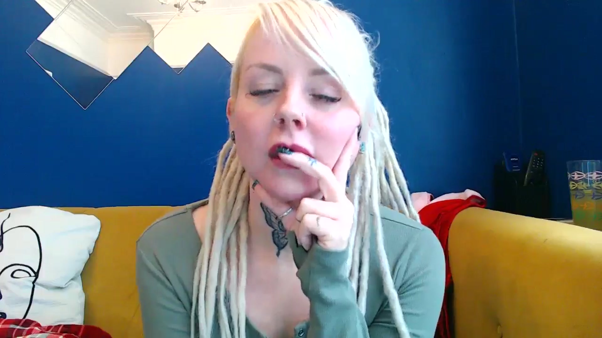 Gallery image thumbnail from pixieDread's myfreecams stream on, 12/16/2024, 13:53 image 17 of 20