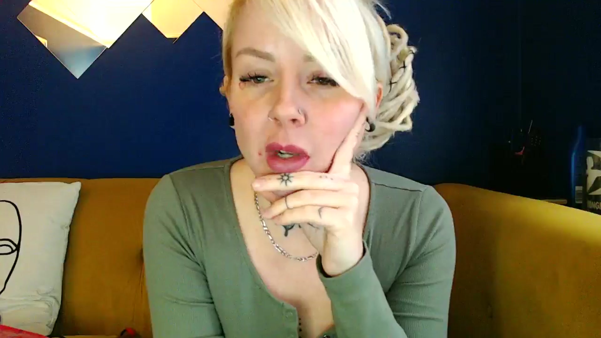 Gallery image thumbnail from pixieDread's myfreecams stream on, 01/13/2025, 14:36 image 8 of 20
