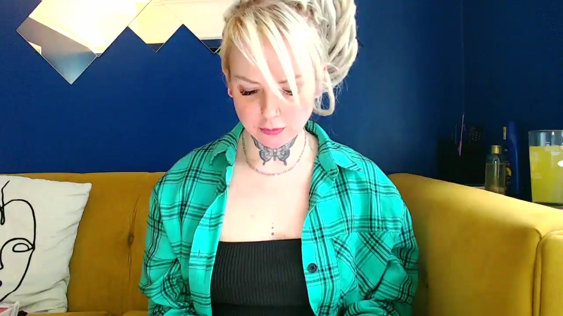 Gallery image thumbnail from pixieDread's myfreecams stream on, 01/14/2025, 12:43 image 12 of 20