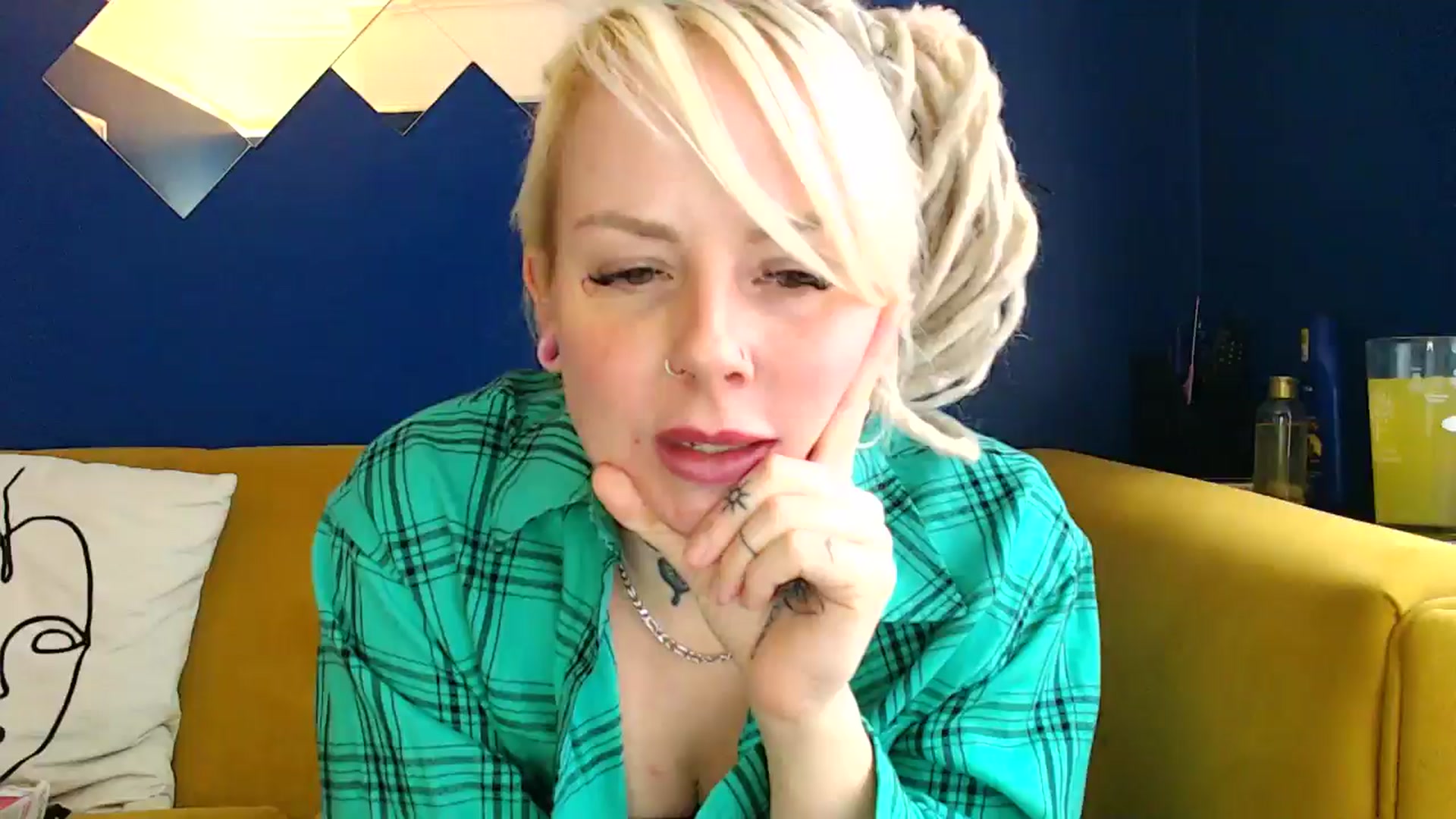 Gallery image thumbnail from pixieDread's myfreecams stream on, 01/14/2025, 12:43 image 15 of 20