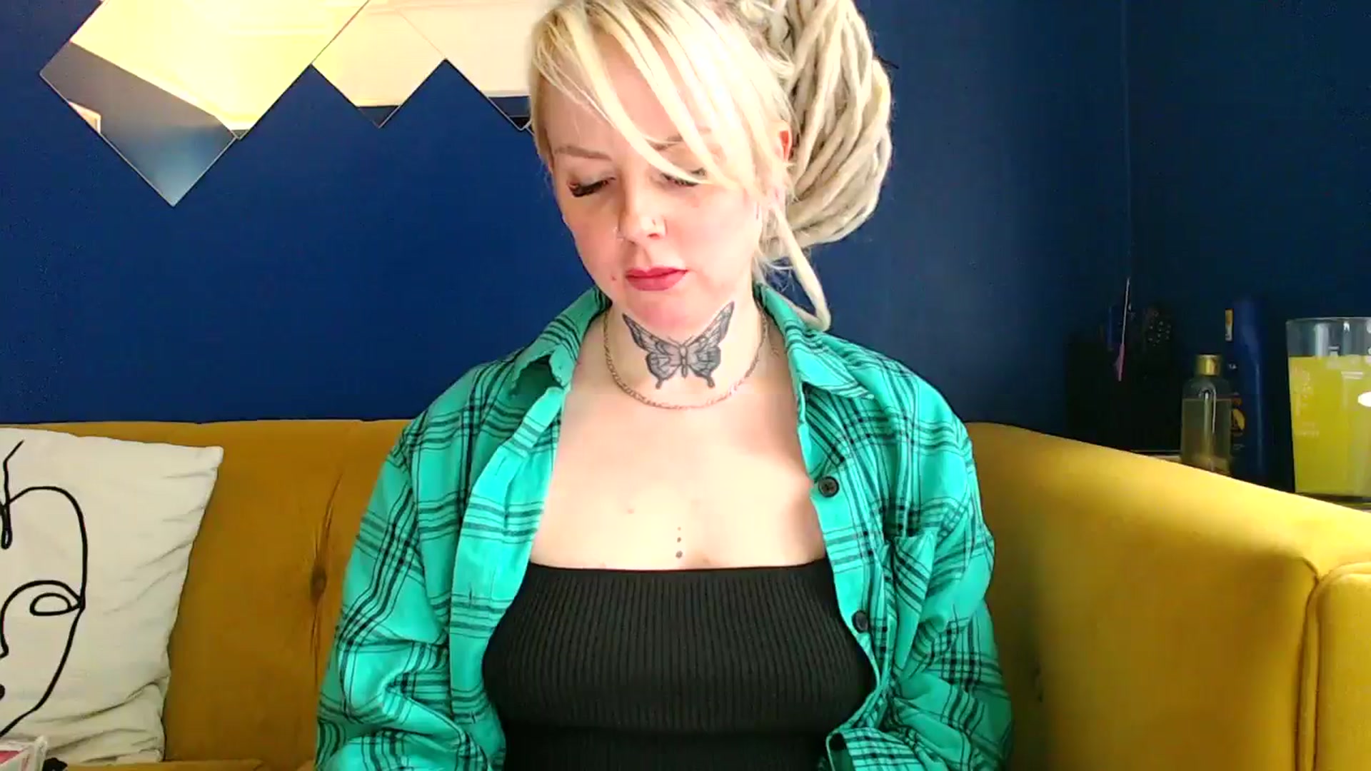 Gallery image thumbnail from pixieDread's myfreecams stream on, 01/14/2025, 12:43 image 17 of 20
