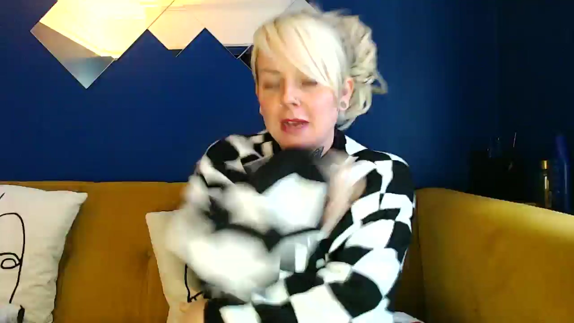 Gallery image thumbnail from pixieDread's myfreecams stream on, 01/15/2025, 12:40 image 16 of 20