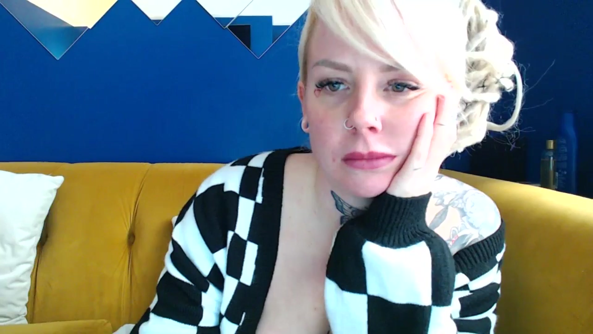 Gallery image thumbnail from pixieDread's myfreecams stream on, 01/15/2025, 14:04 image 13 of 20
