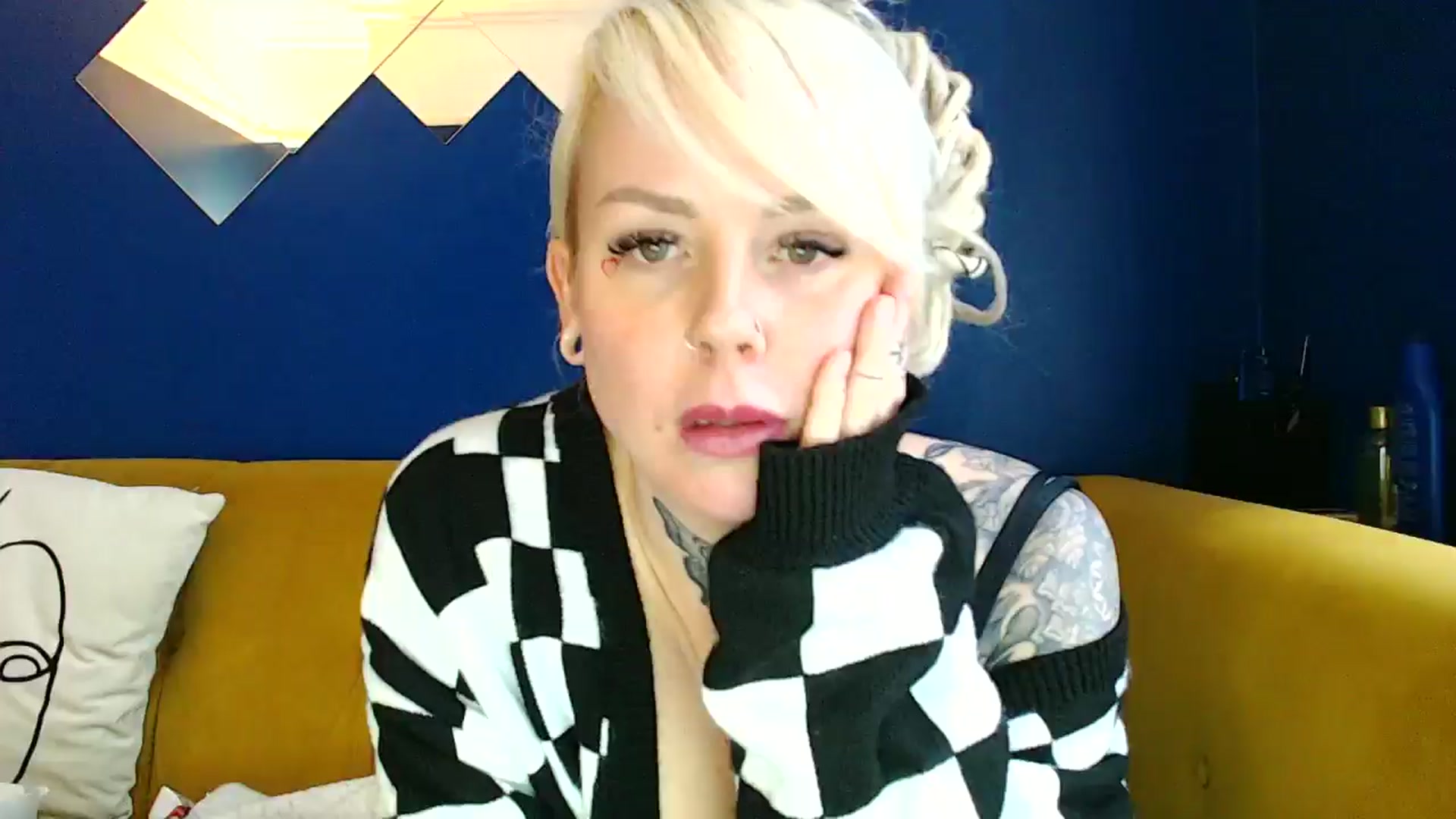 Gallery image thumbnail from pixieDread's myfreecams stream on, 01/15/2025, 14:04 image 1 of 20