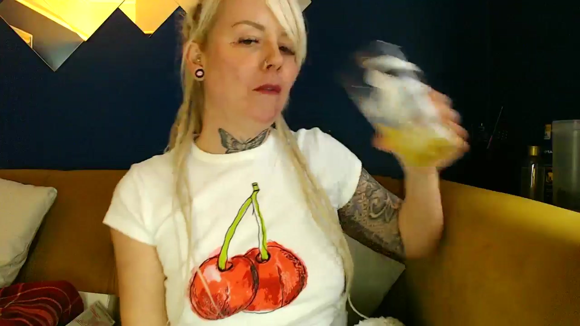 Gallery image thumbnail from pixieDread's myfreecams stream on, 01/22/2025, 14:37 image 4 of 20