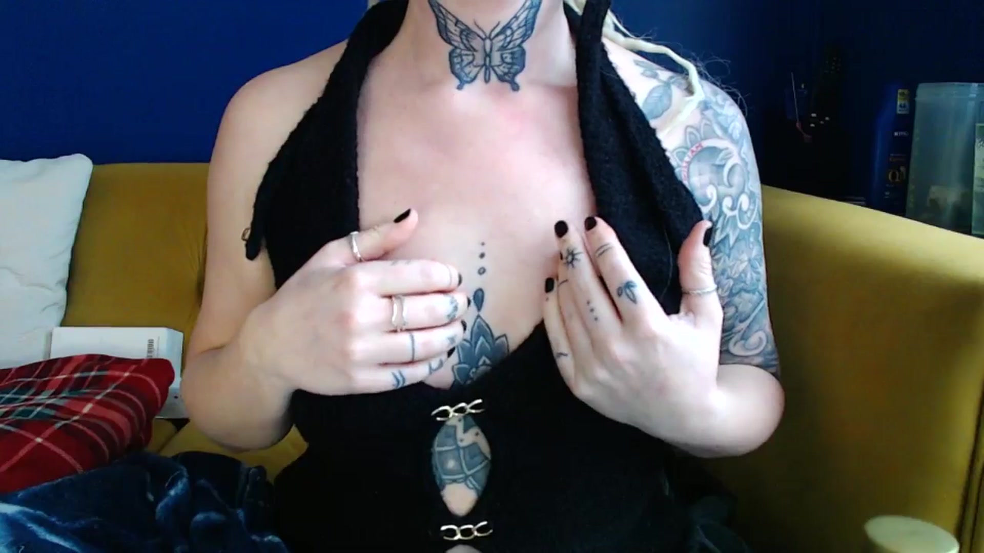 Gallery image thumbnail from pixieDread's myfreecams stream on, 01/24/2025, 12:47 image 16 of 20