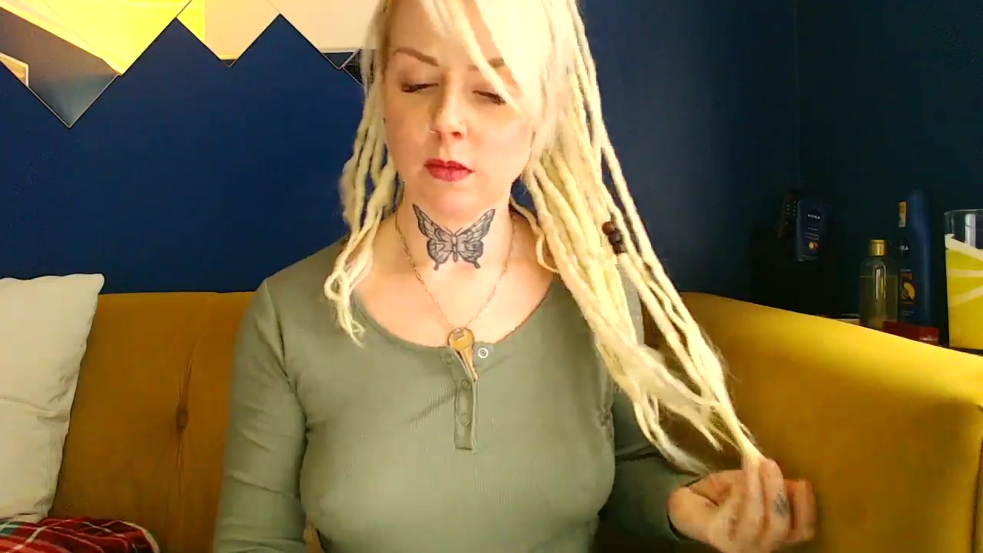 Gallery image thumbnail from pixieDread's myfreecams stream on, 02/05/2025, 12:43 image 8 of 20