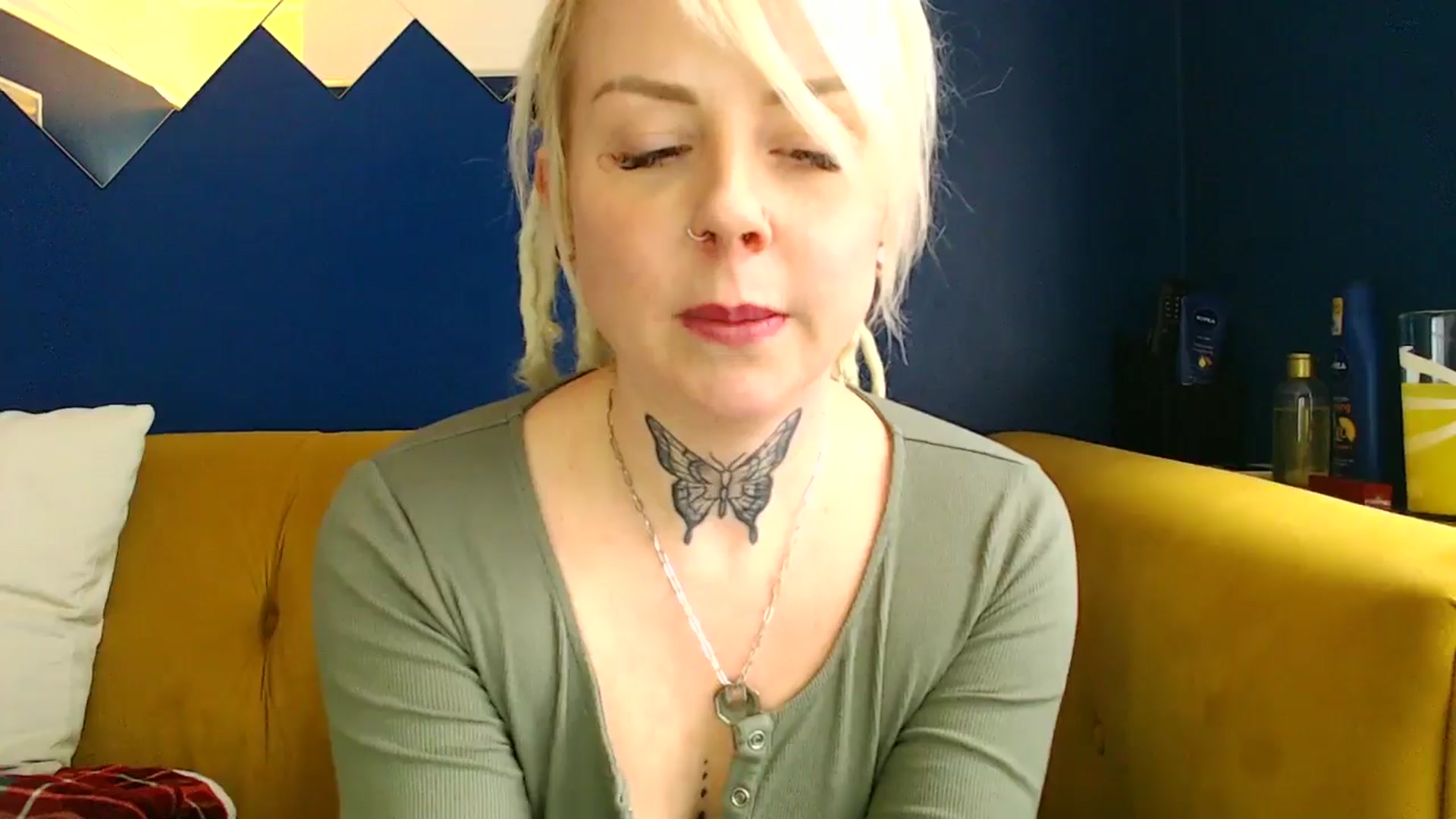 Gallery image thumbnail from pixieDread's myfreecams stream on, 02/05/2025, 12:43 image 17 of 20