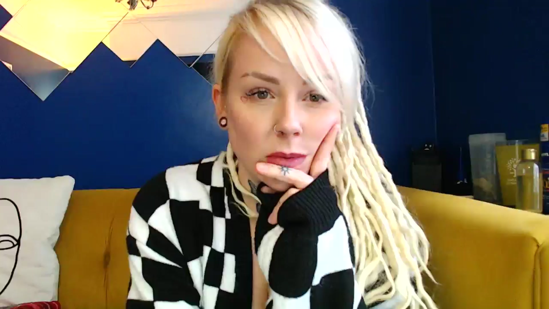 Gallery image thumbnail from pixieDread's myfreecams stream on, 02/06/2025, 13:09 image 1 of 20