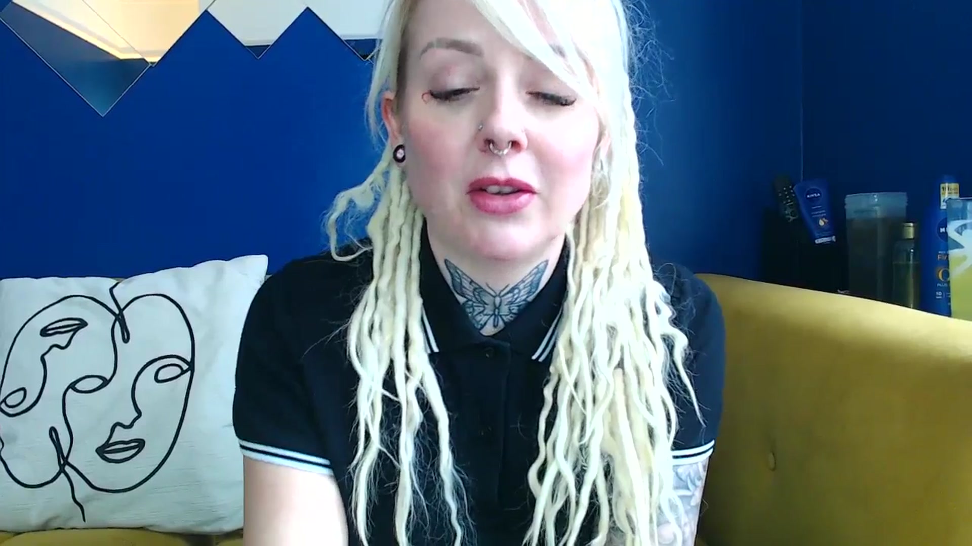 Gallery image thumbnail from pixieDread's myfreecams stream on, 03/04/2025, 12:03 image 15 of 20