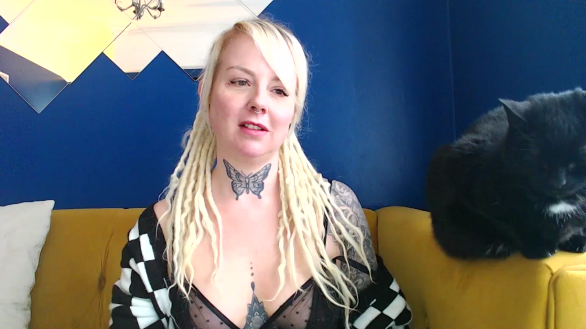 Gallery image thumbnail from pixieDread's myfreecams stream on, 03/10/2025, 12:29 image 10 of 20