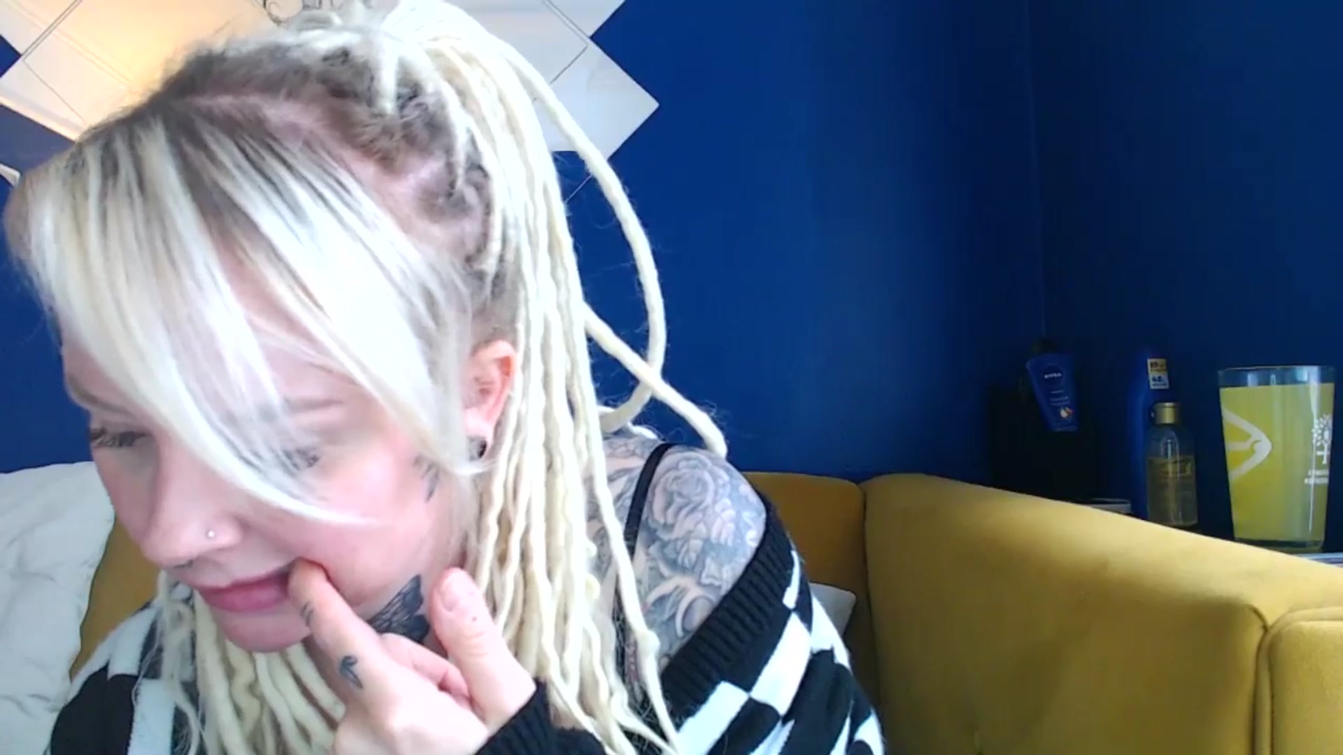 Gallery image thumbnail from pixieDread's myfreecams stream on, 03/10/2025, 12:29 image 13 of 20