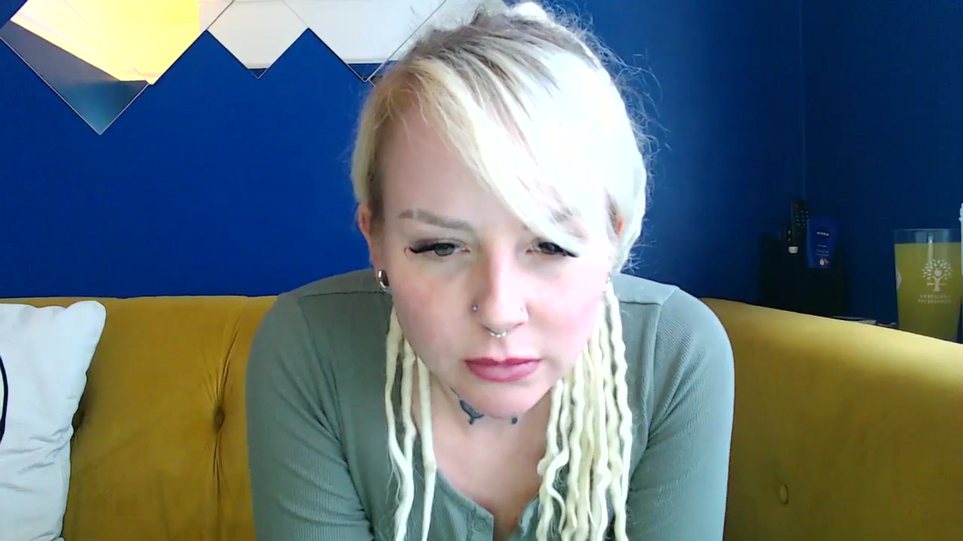 Gallery image thumbnail from pixieDread's myfreecams stream on, 03/19/2025, 12:11 image 19 of 20